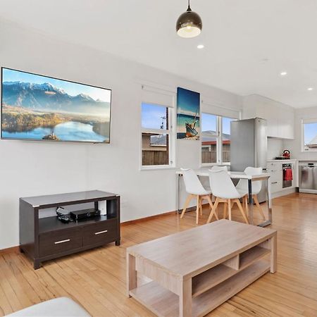 Villa 3 Bed At The Mount Close To Bayfair Shopping Mall à Mount Maunganui Extérieur photo