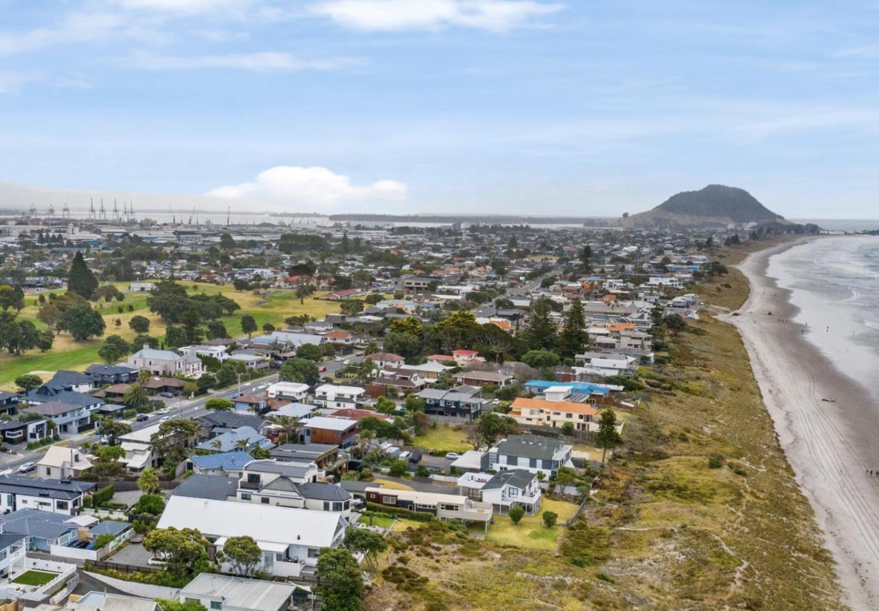Villa 3 Bed At The Mount Close To Bayfair Shopping Mall à Mount Maunganui Extérieur photo